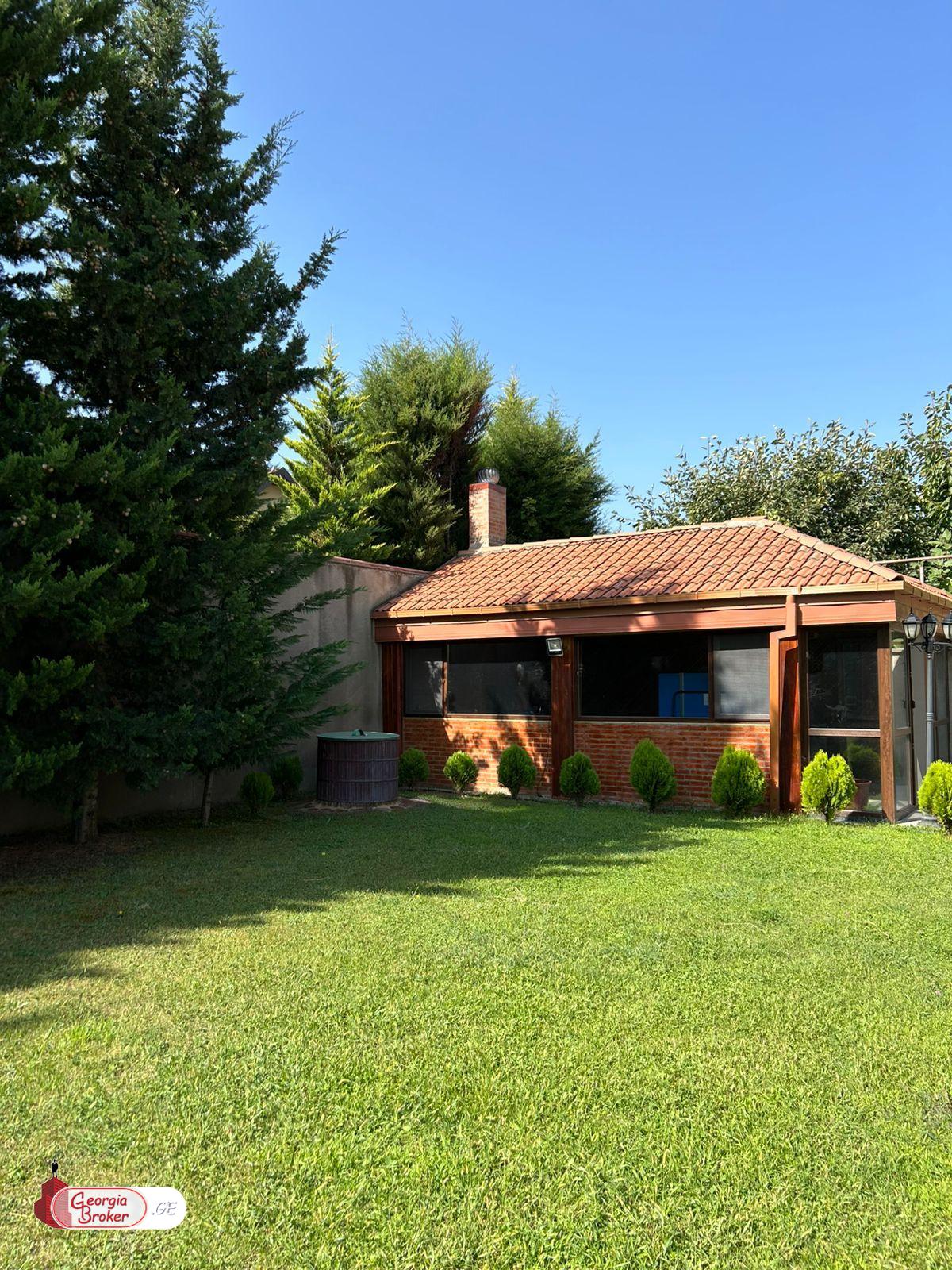 в аренду дом с новым ремонтом 9-комнат