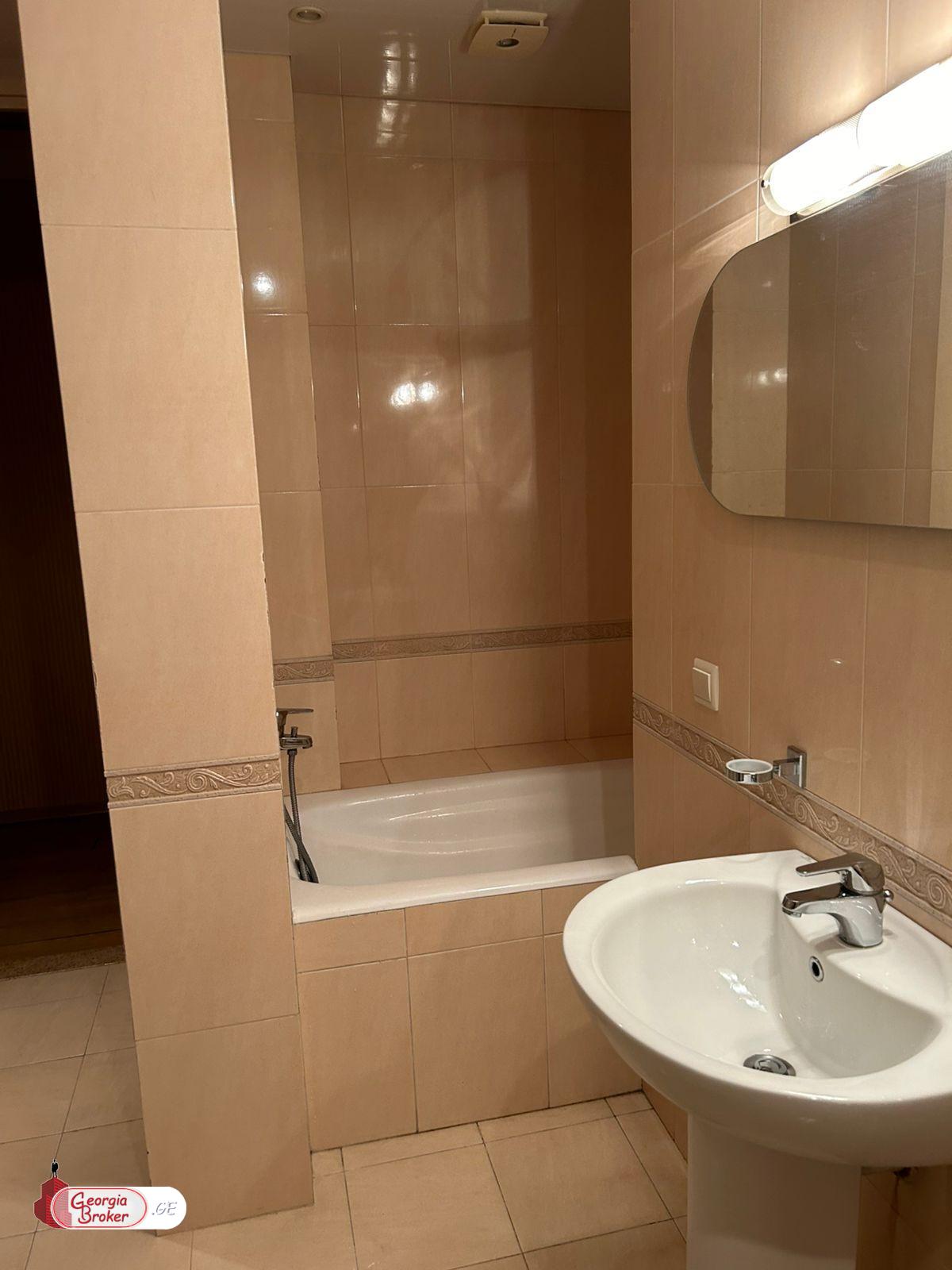 в аренду дом с новым ремонтом 9-комнат