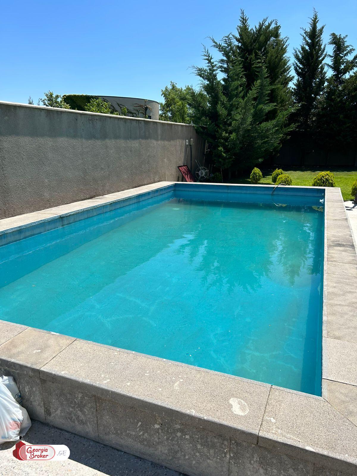 в аренду дом с новым ремонтом 9-комнат