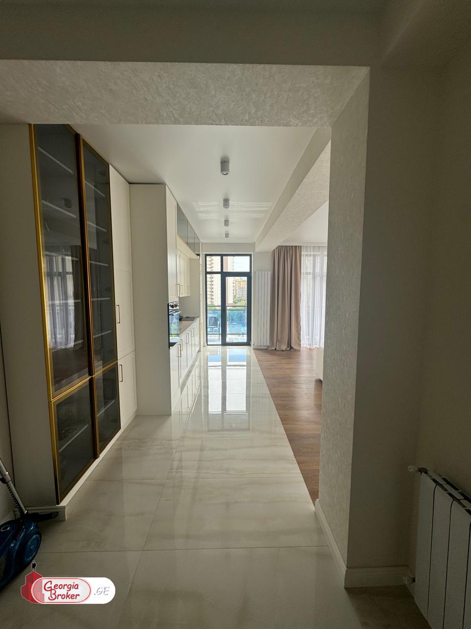 იყიდება ახალი აშენებული 4 ოთახიანი ბინა დიდ დიღომში