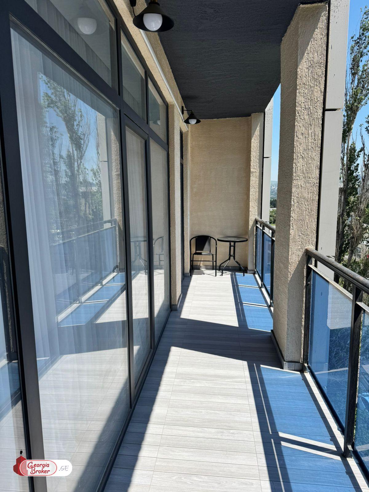 იყიდება ახალი აშენებული 4 ოთახიანი ბინა დიდ დიღომში