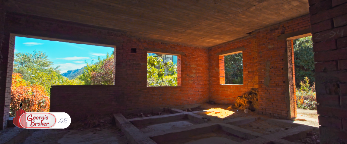 იყიდება ახალი აშენებული 9 ოთახიანი სახლი არმაზში