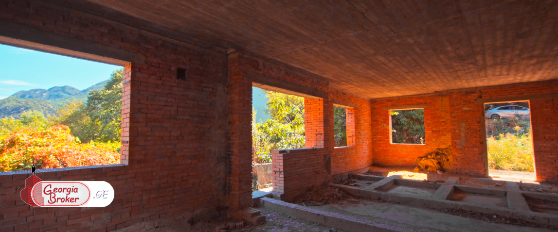 იყიდება ახალი აშენებული 9 ოთახიანი სახლი არმაზში