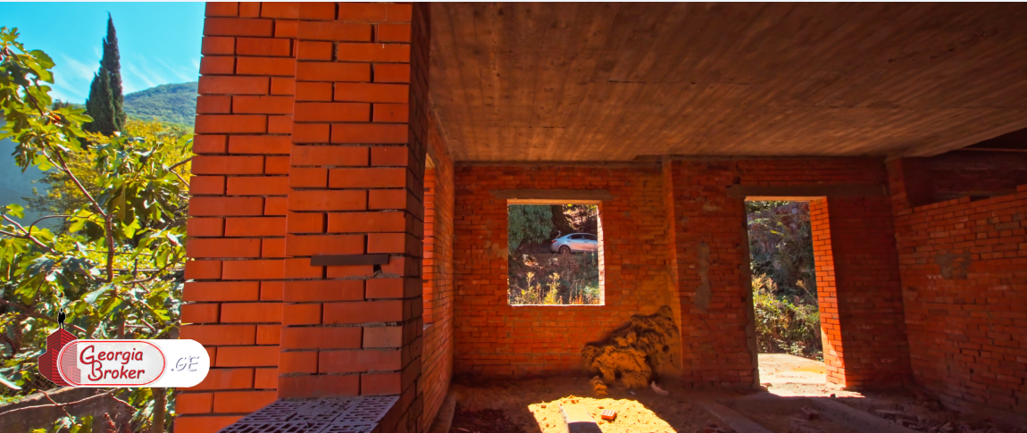 იყიდება ახალი აშენებული 9 ოთახიანი სახლი არმაზში