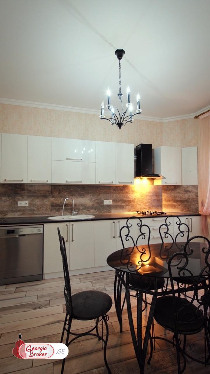 nearly repaired 9-room house for sale