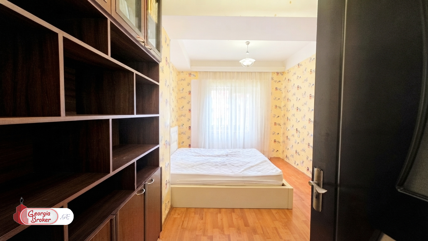 nearly repaired 4-room apartment for sale