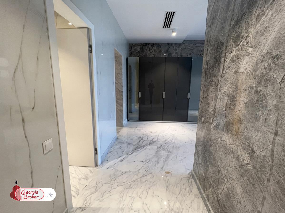nearly repaired 5-room apartment for sale