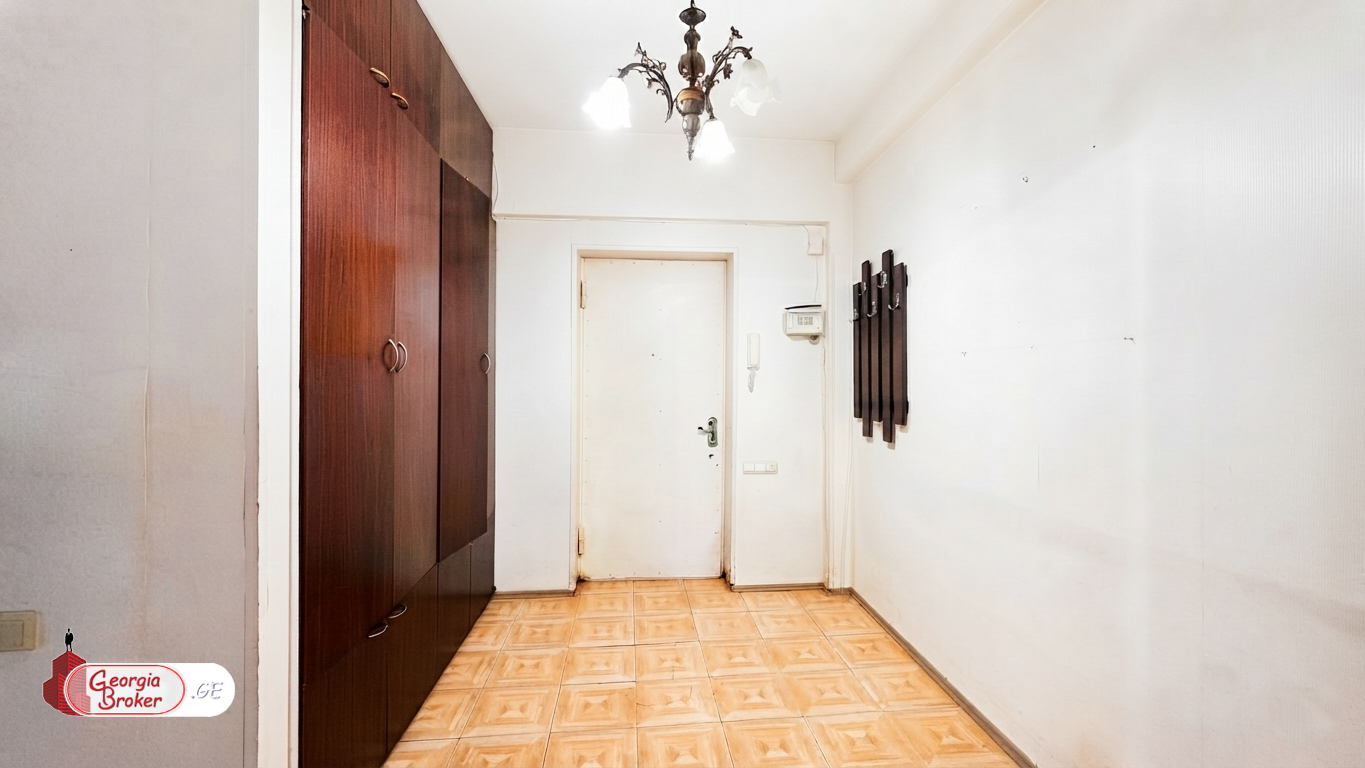 nearly repaired 4-room apartment for sale