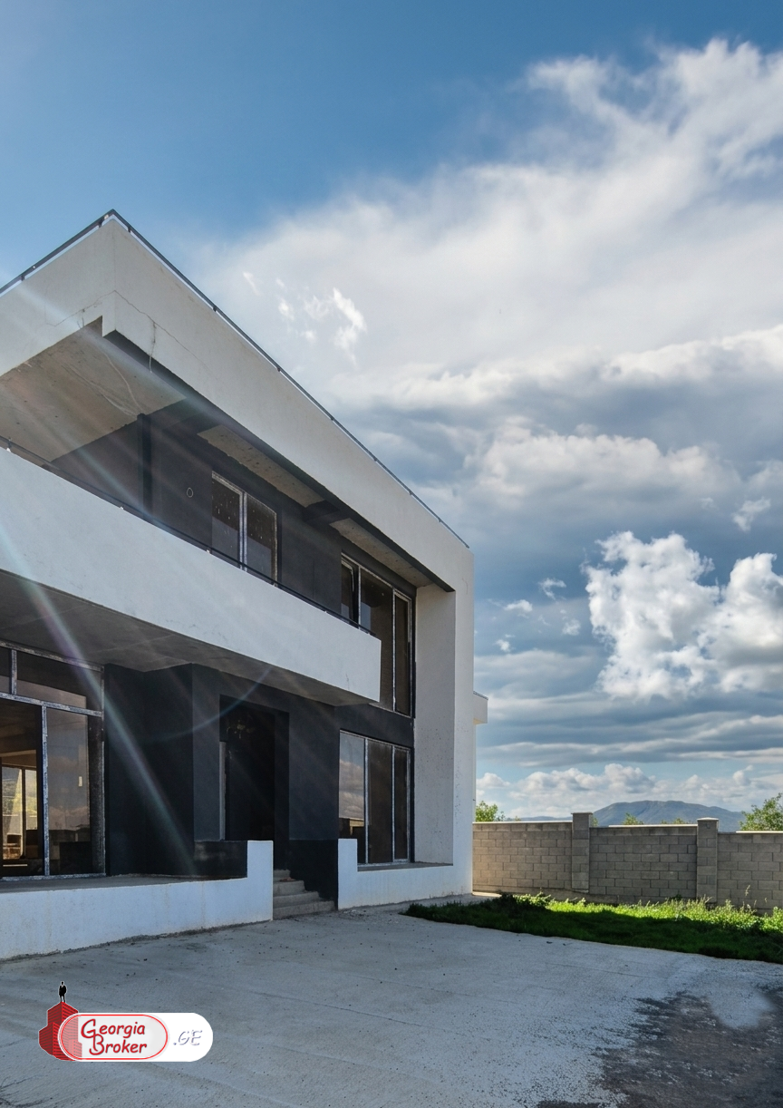 იყიდება ახალი აშენებული 6 ოთახიანი სახლი საგურამოში