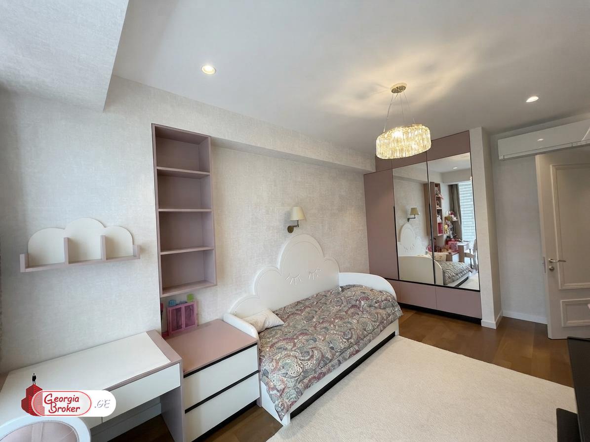 nearly repaired 5-room apartment for sale