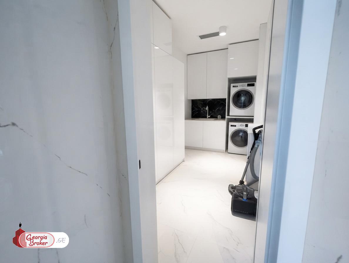 nearly repaired 5-room apartment for sale