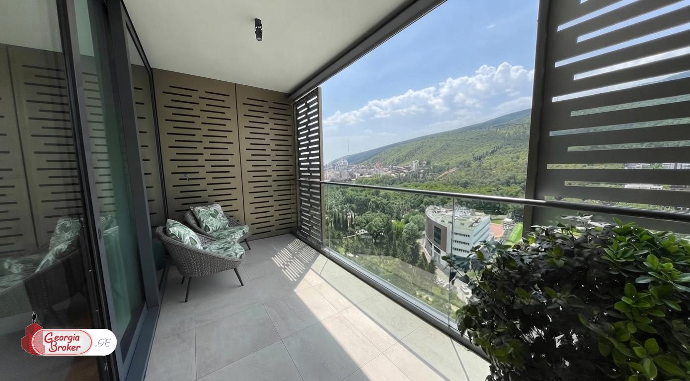 nearly repaired 5-room apartment for sale