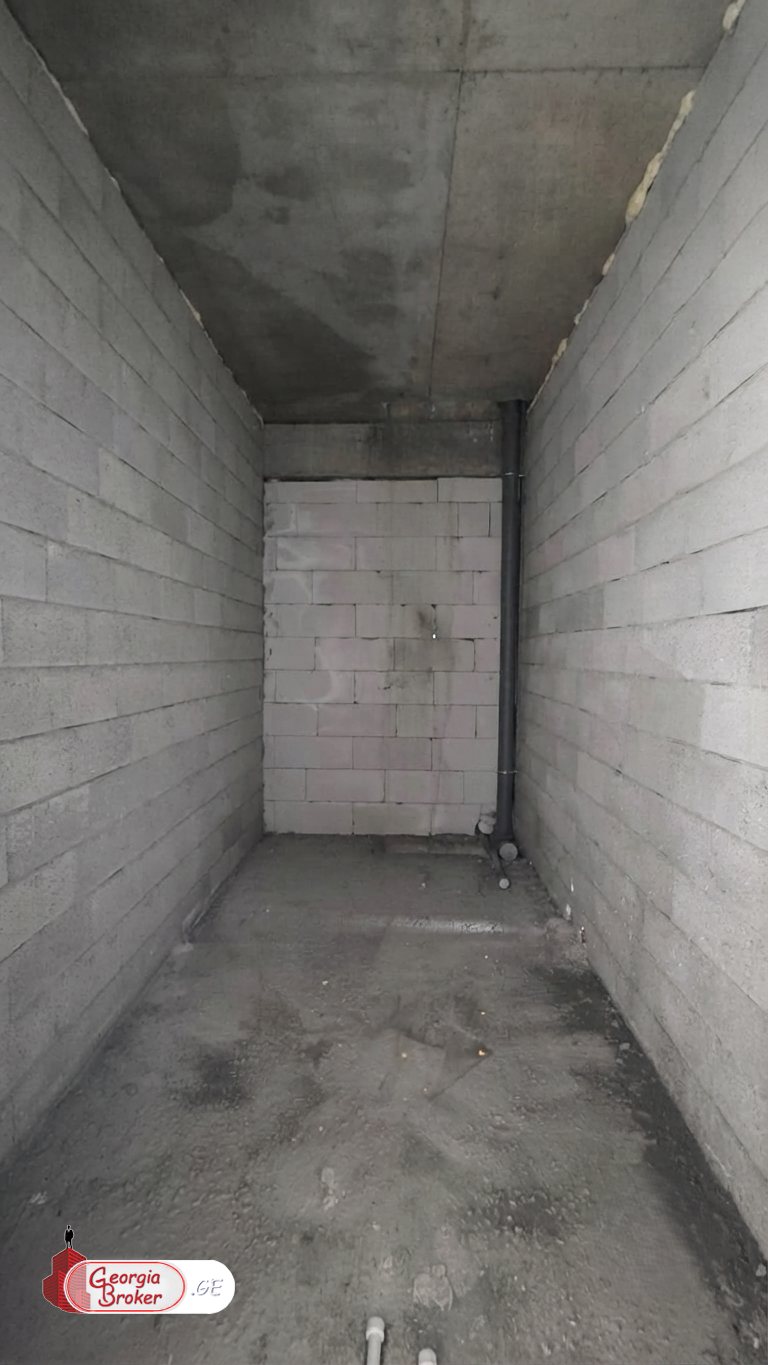 new build 5-room apartment for sale