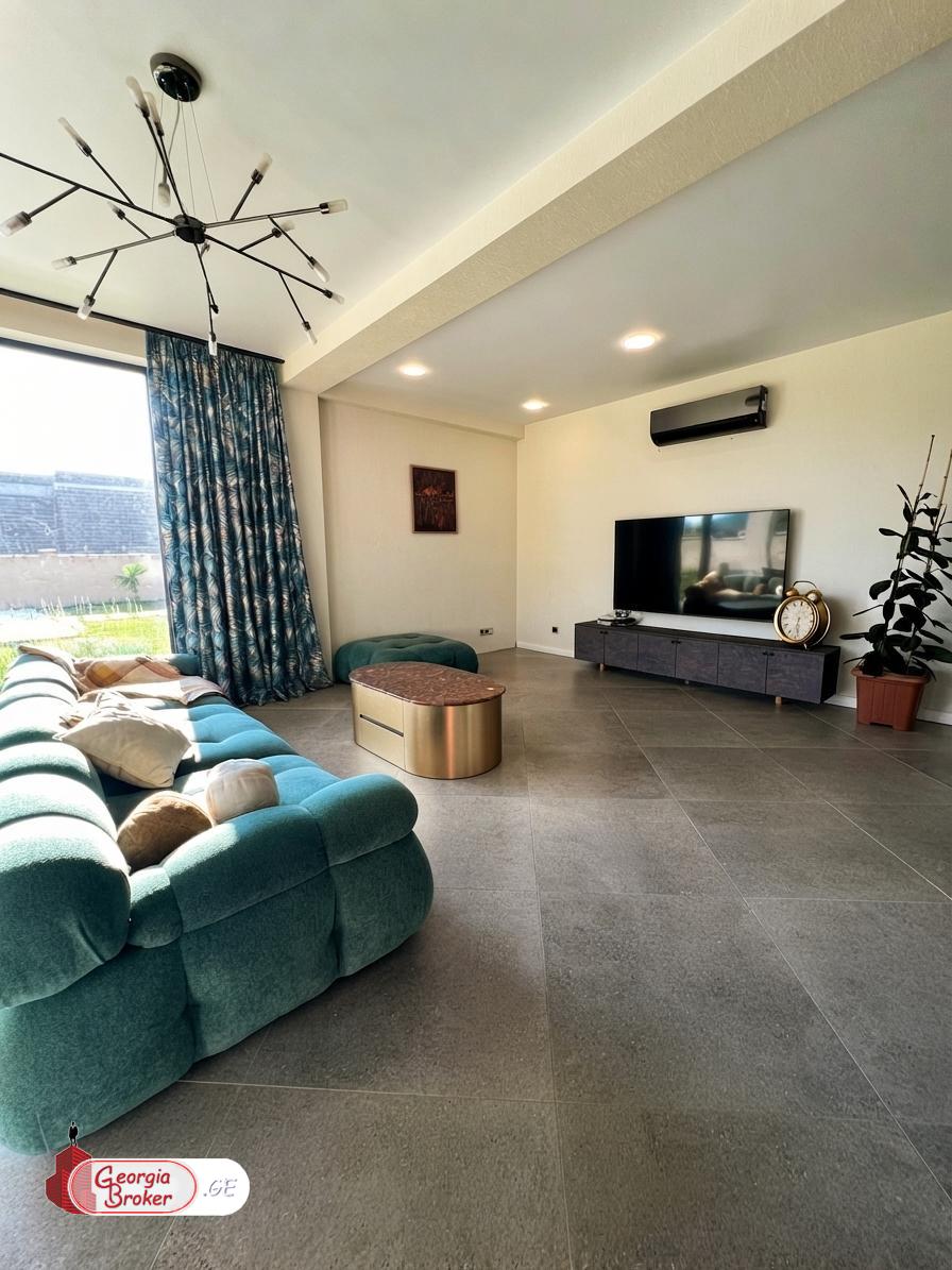 nearly repaired 7-room house for sale
