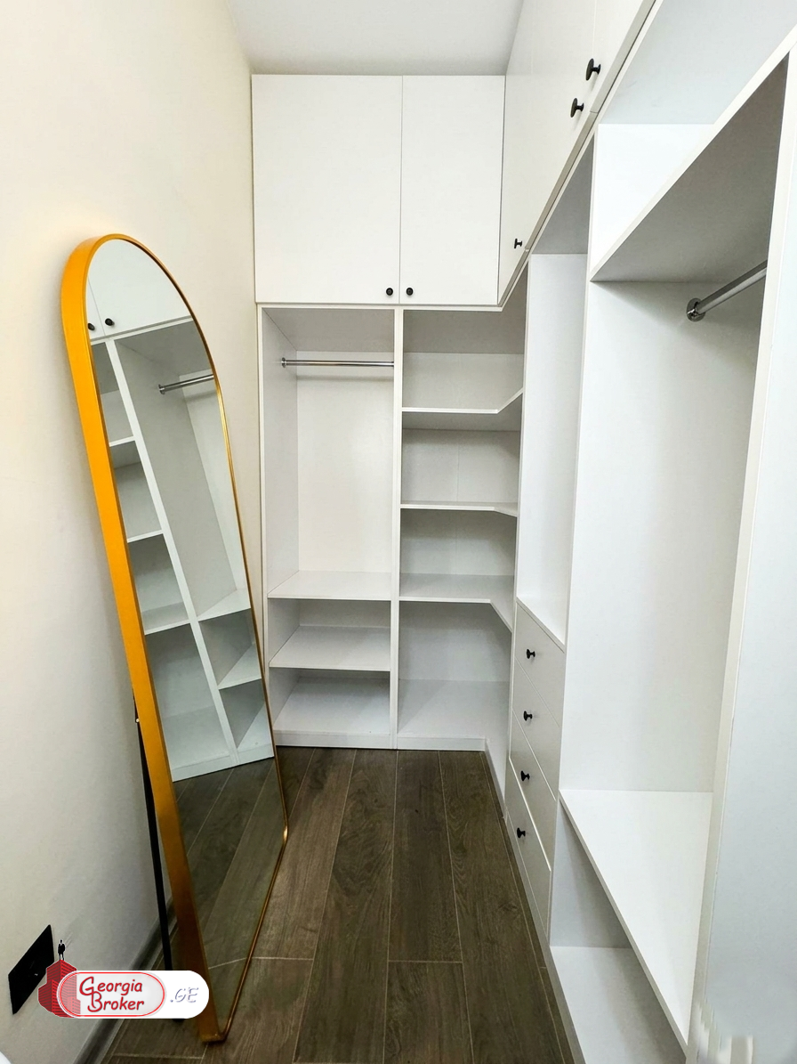 nearly repaired 3-room apartment for sale
