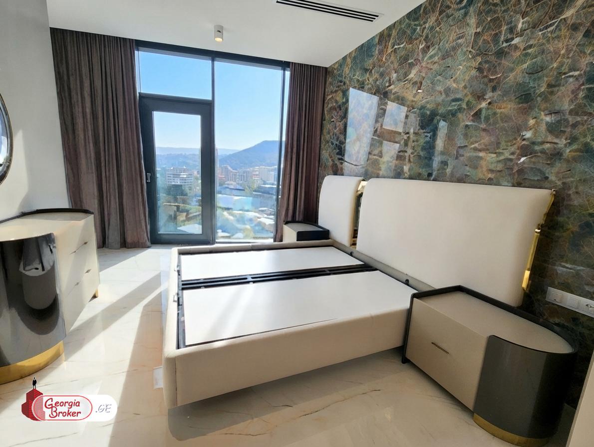 nearly repaired 5-room apartment for sale
