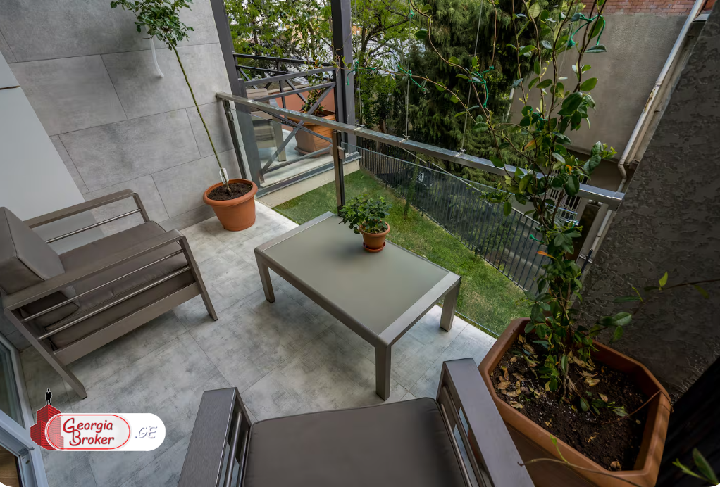 nearly repaired 3-room apartment for rent