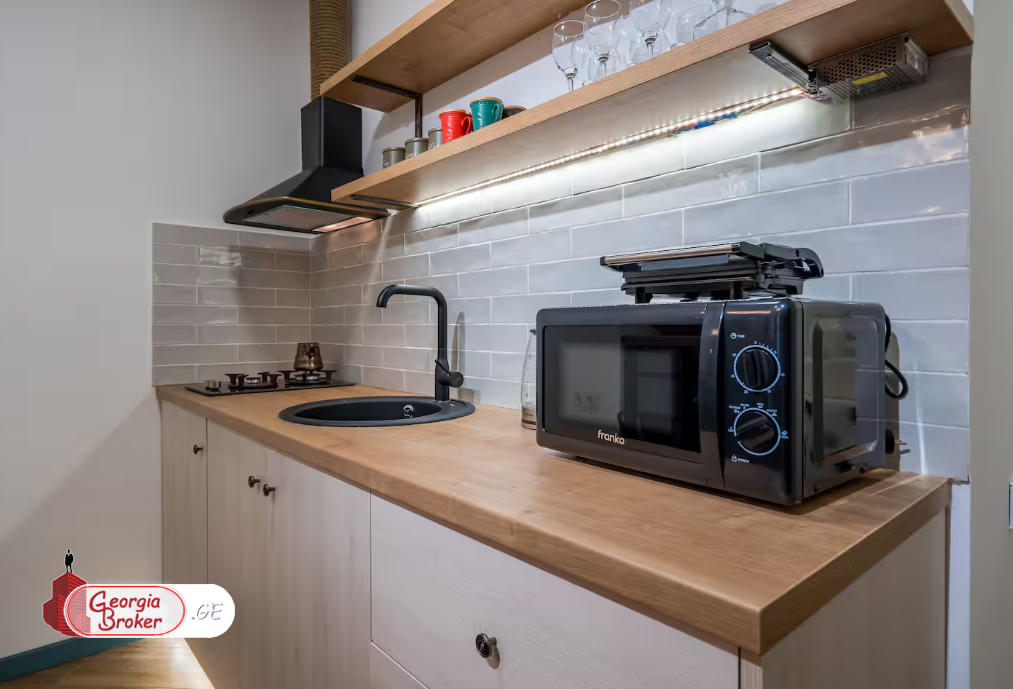 nearly repaired 3-room apartment for rent