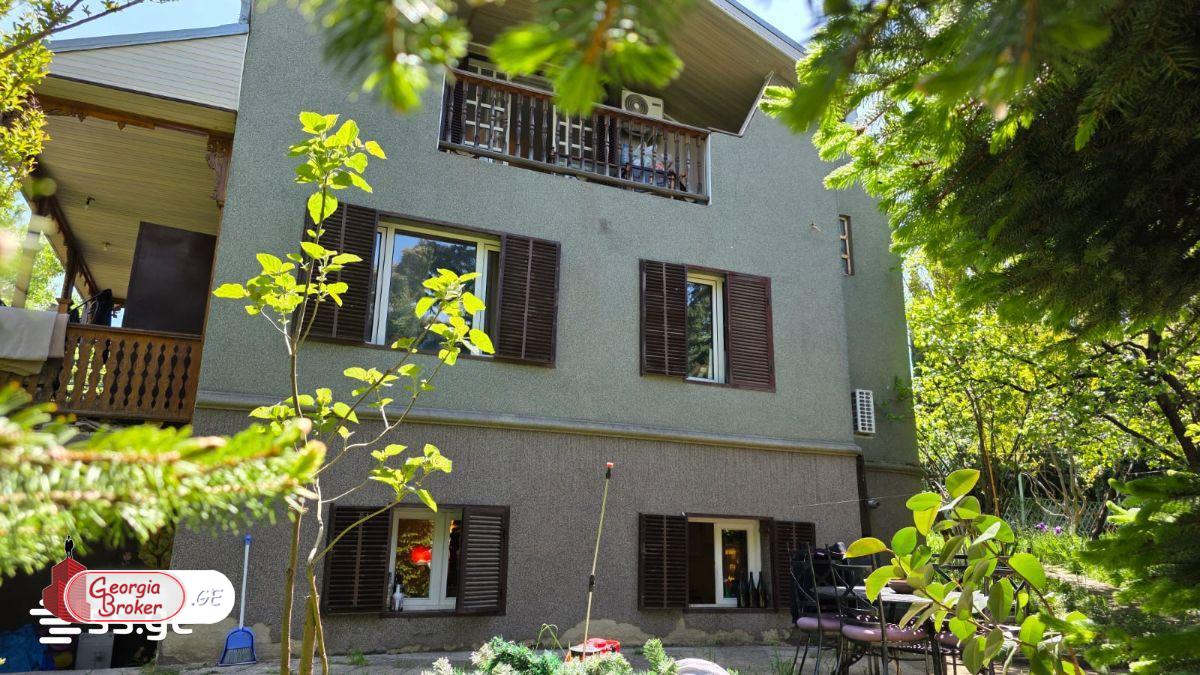 nearly repaired 7-room house for sale