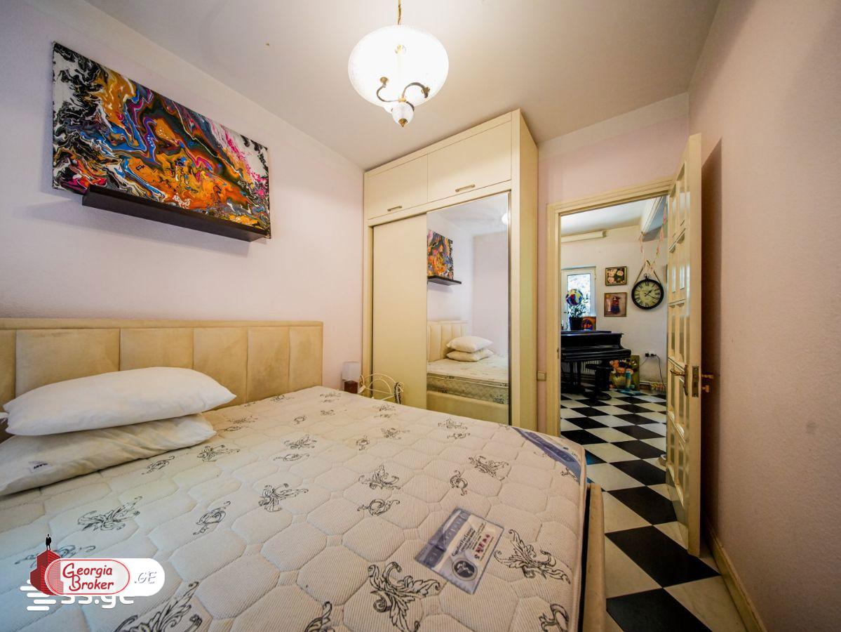 nearly repaired 7-room house for sale