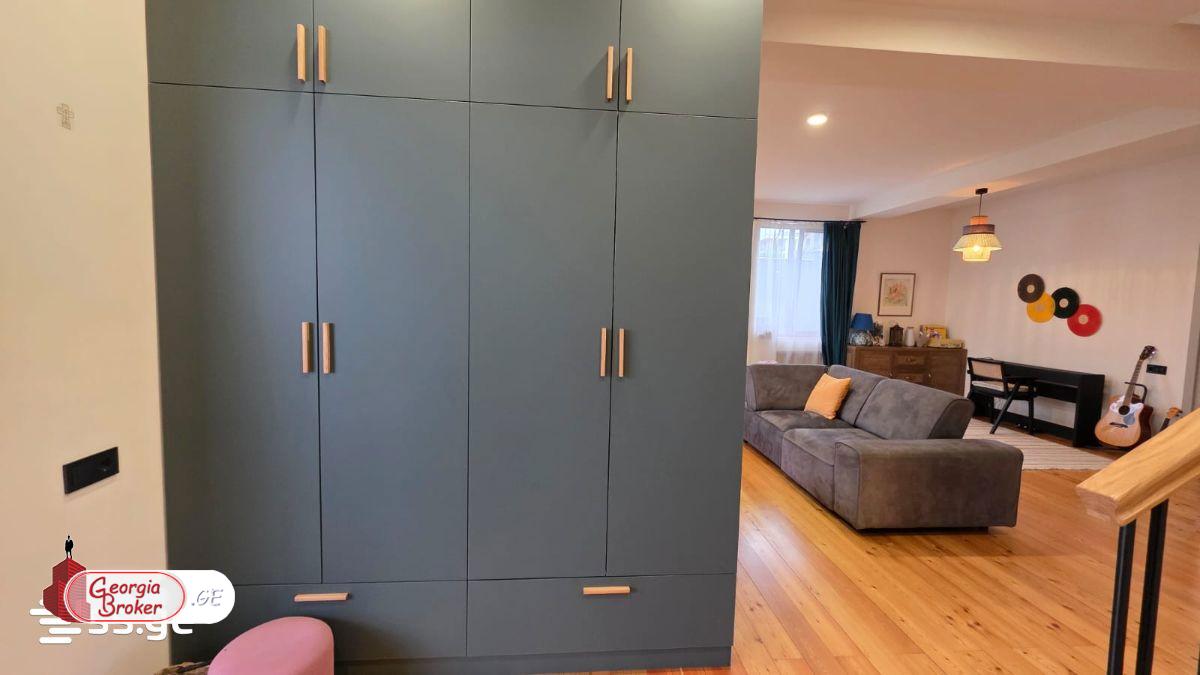 nearly repaired 7-room house for sale