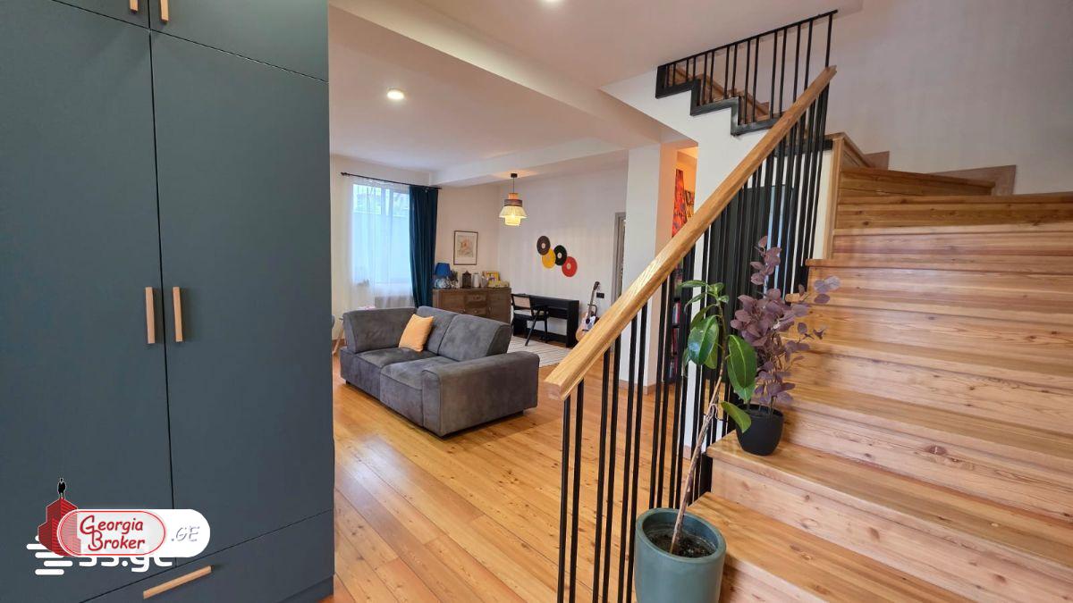 nearly repaired 7-room house for sale