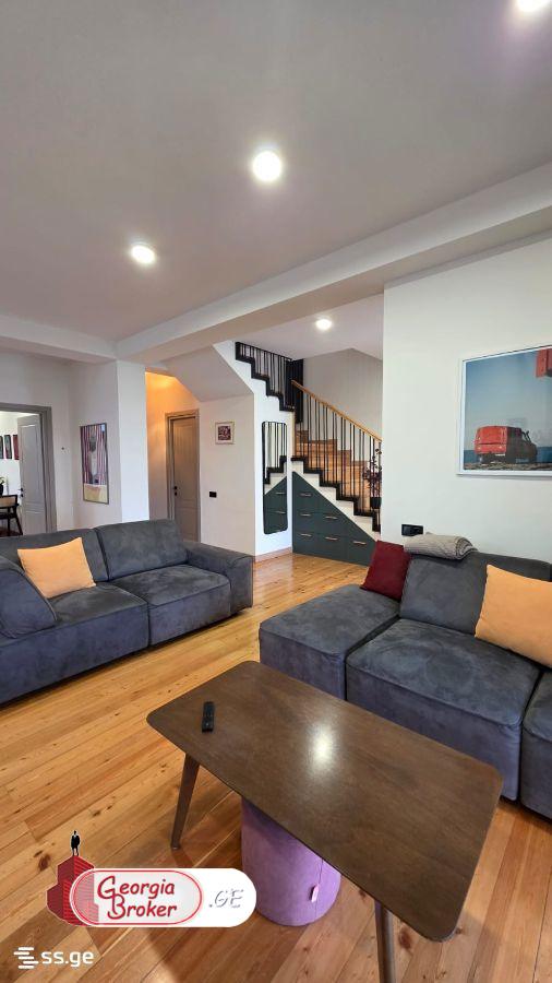 nearly repaired 7-room house for sale