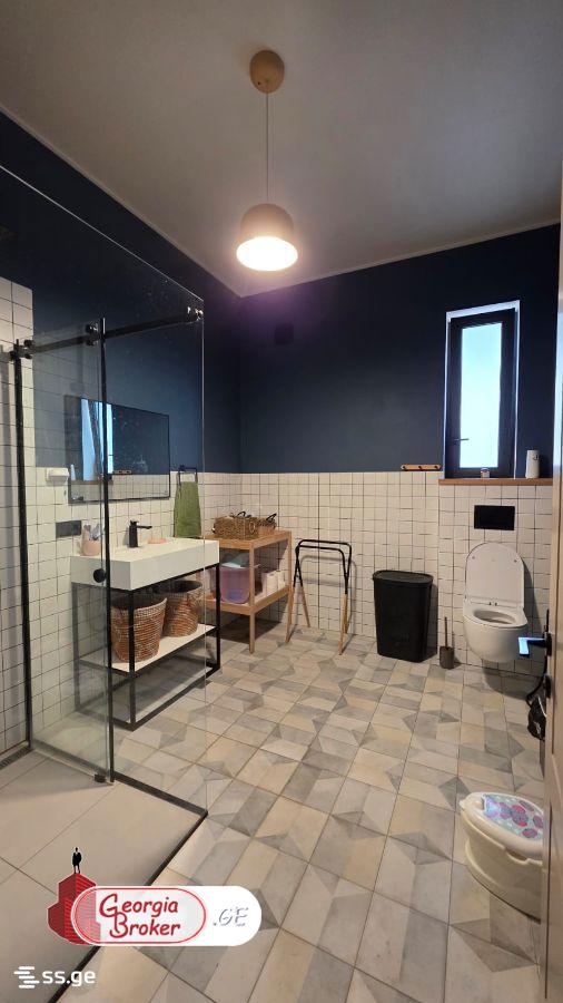 nearly repaired 7-room house for sale