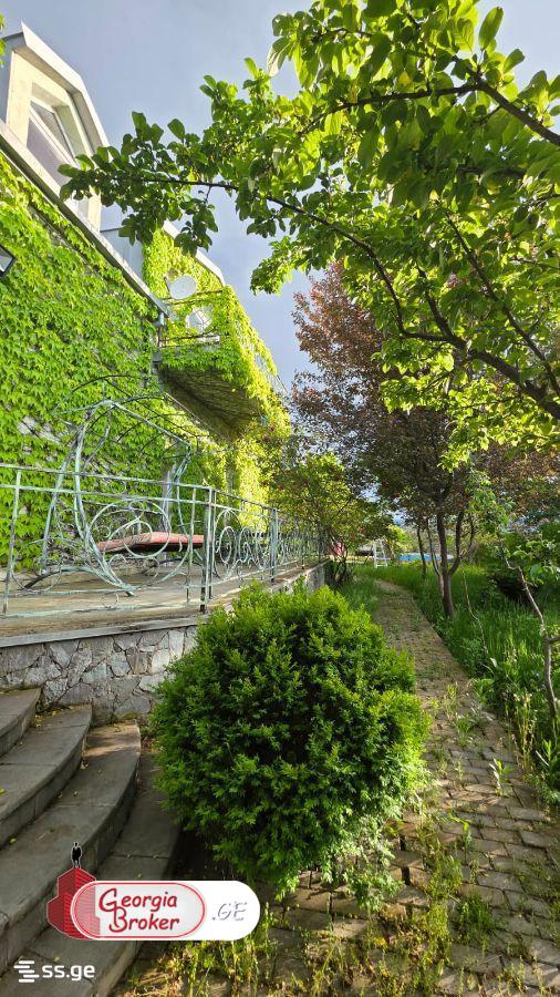nearly repaired 7-room house for sale