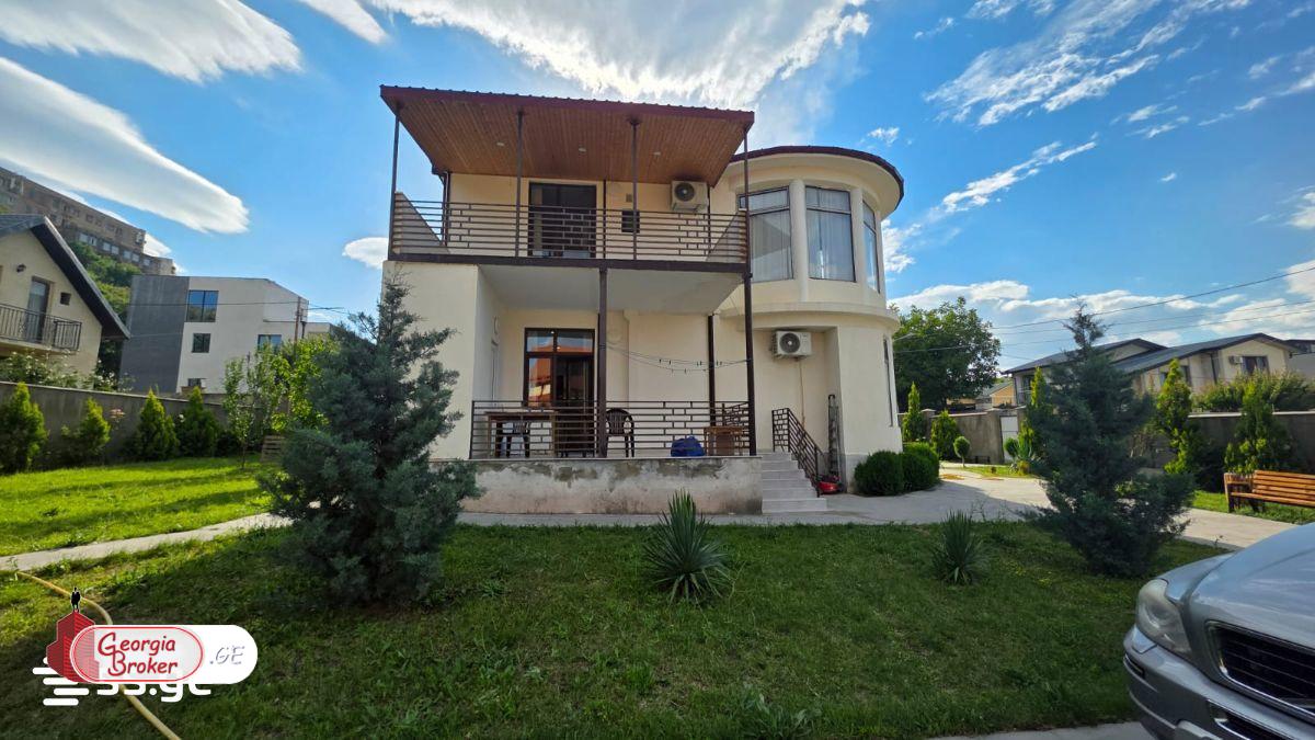 nearly repaired 7-room house for sale