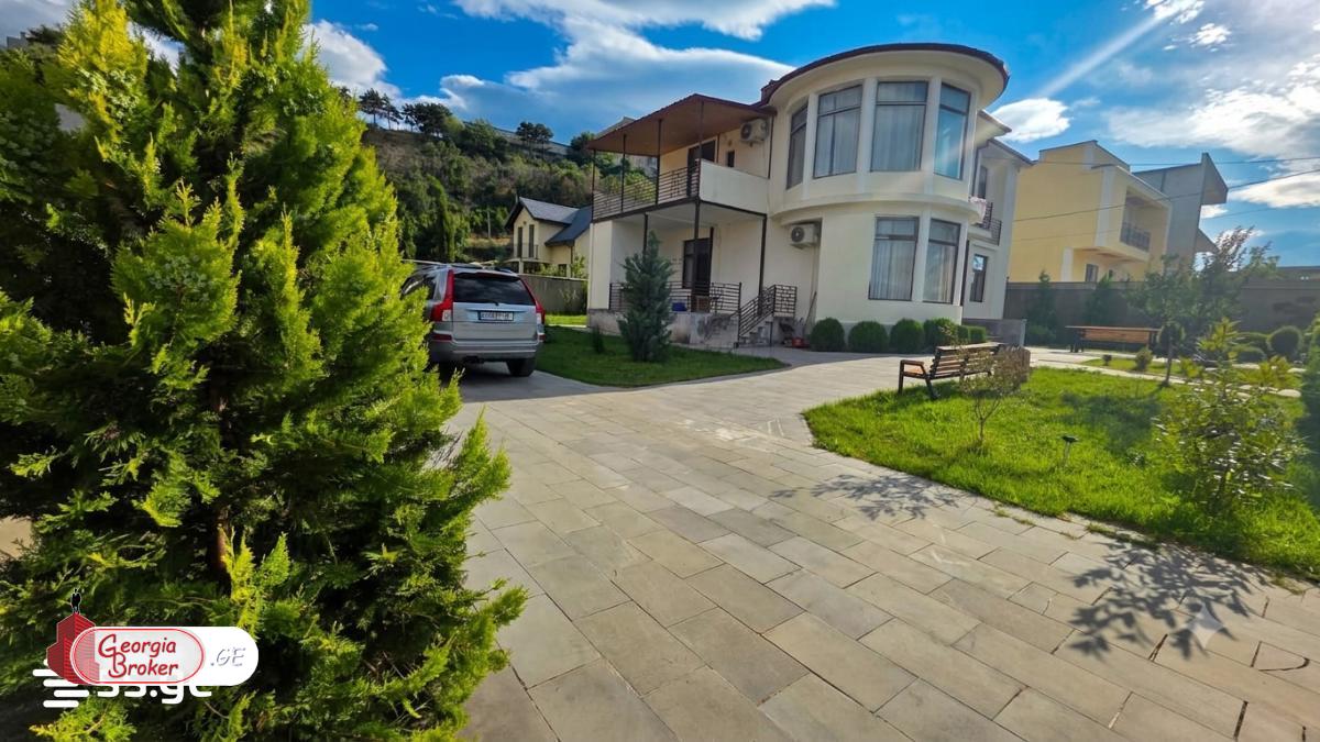 nearly repaired 7-room house for sale