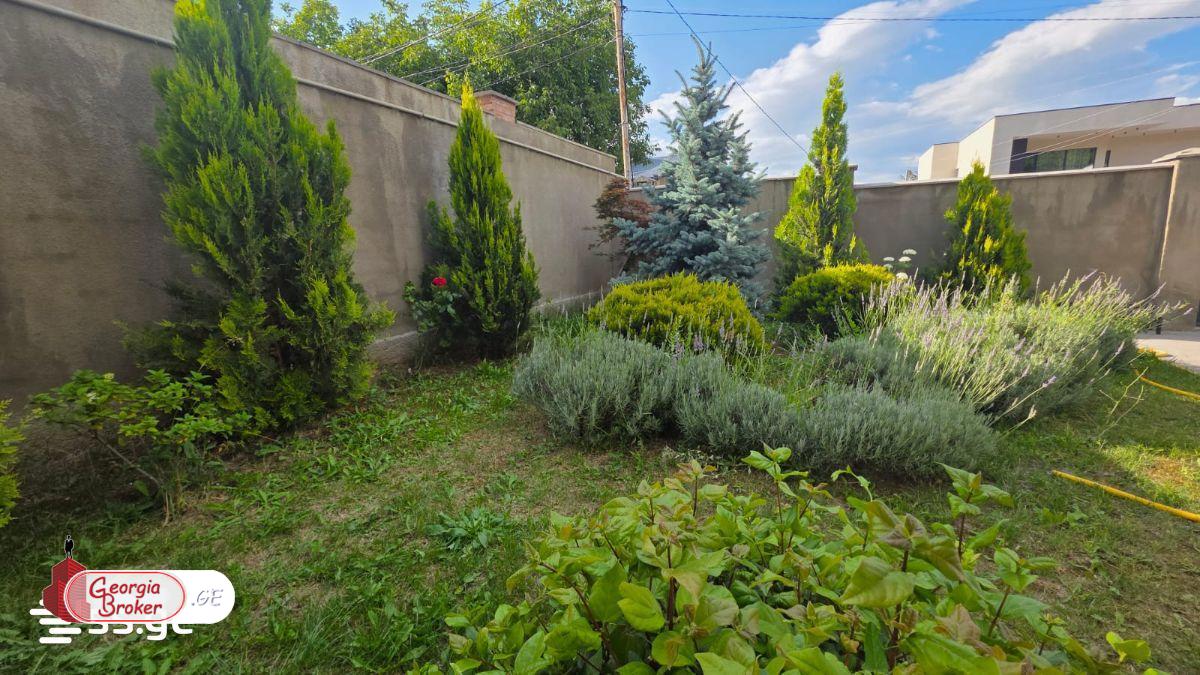 nearly repaired 7-room house for sale
