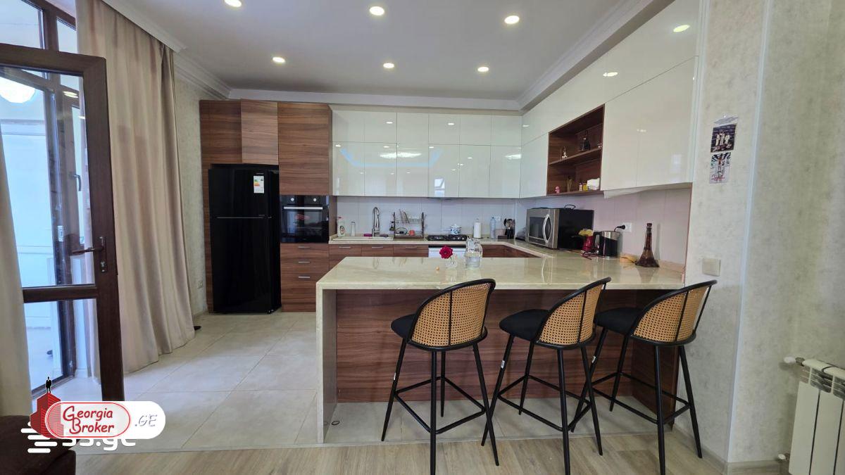 nearly repaired 7-room house for sale