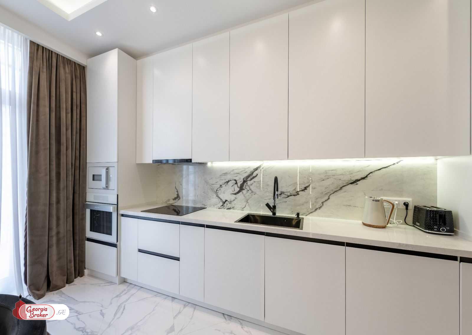 იყიდება ახალი გარემონტებული 6 ოთახიანი ბინა შატბერაშვილის ქუჩაზე