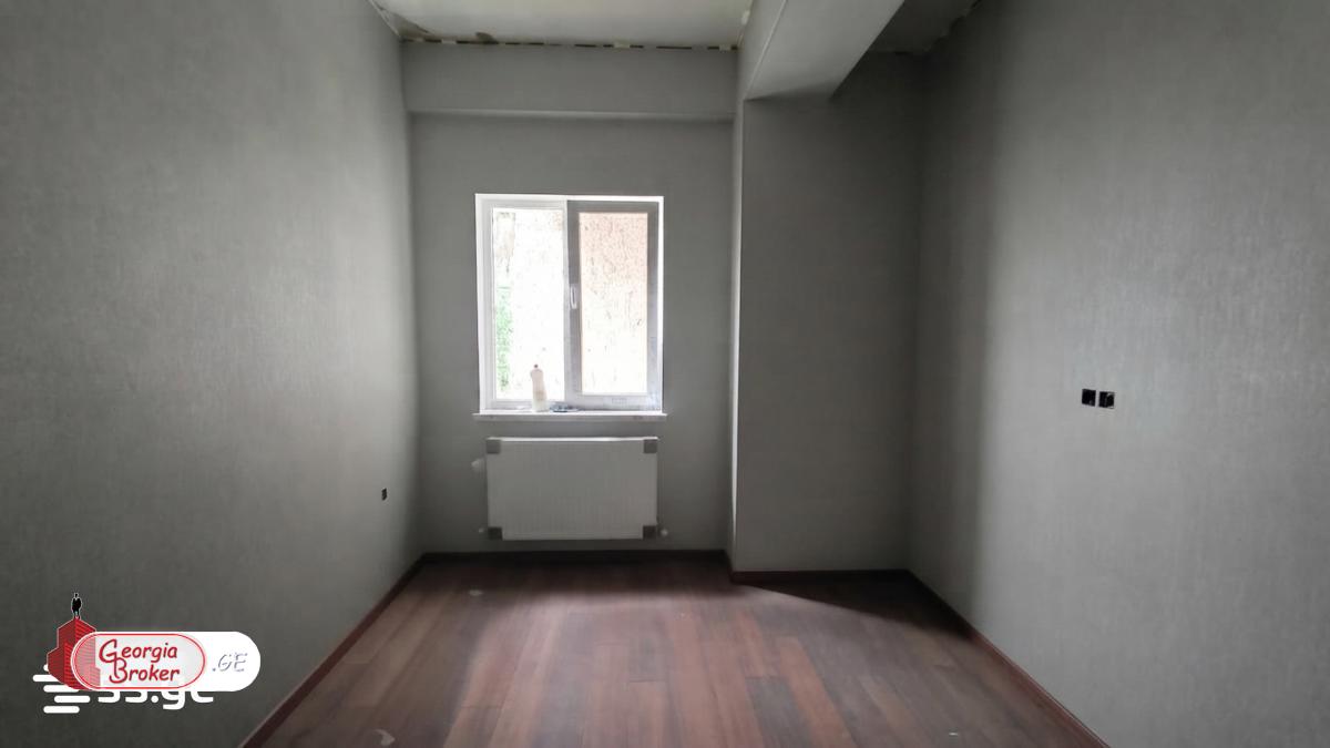 nearly repaired 8-room apartment for sale