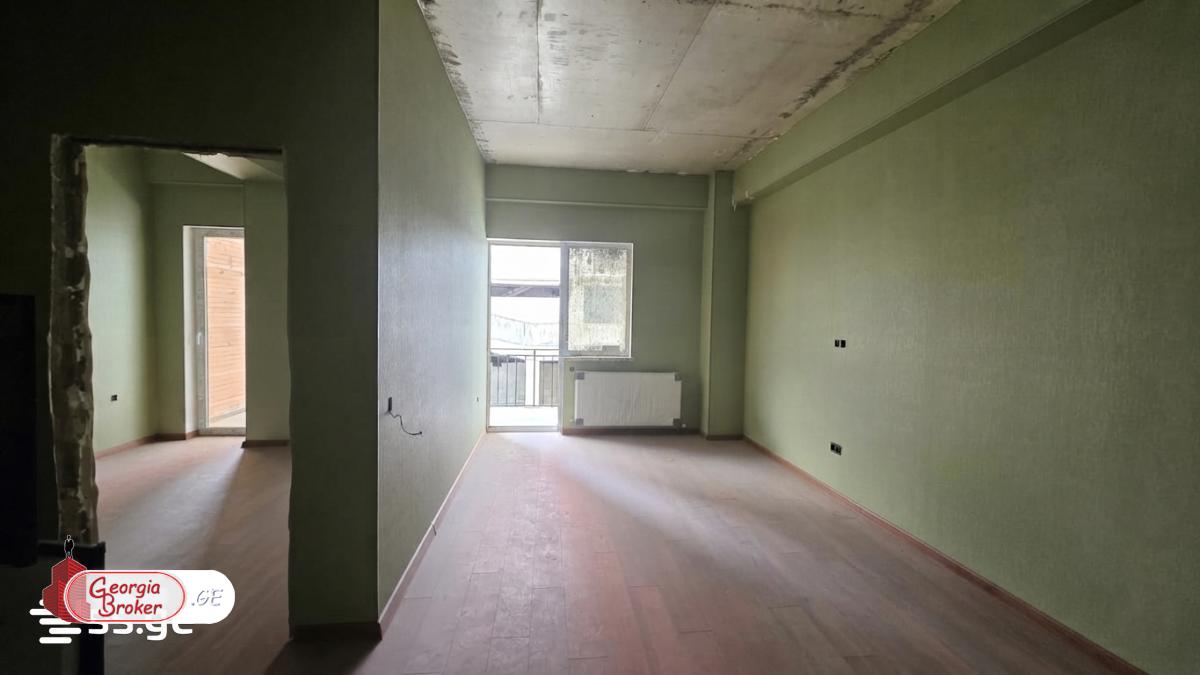 nearly repaired 8-room apartment for sale