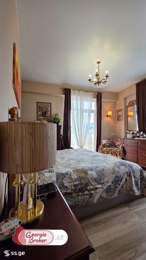 nearly repaired 5-room apartment for sale