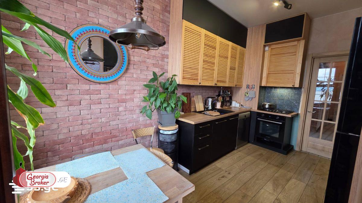 nearly repaired 5-room apartment for sale
