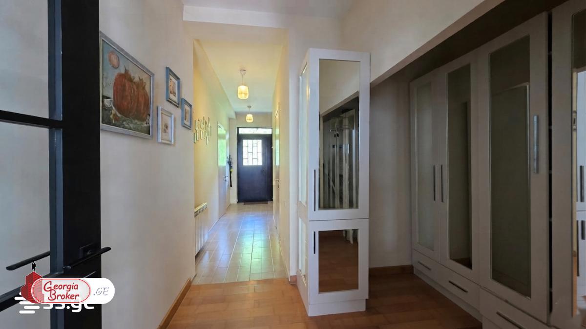 nearly repaired 6-room house for sale