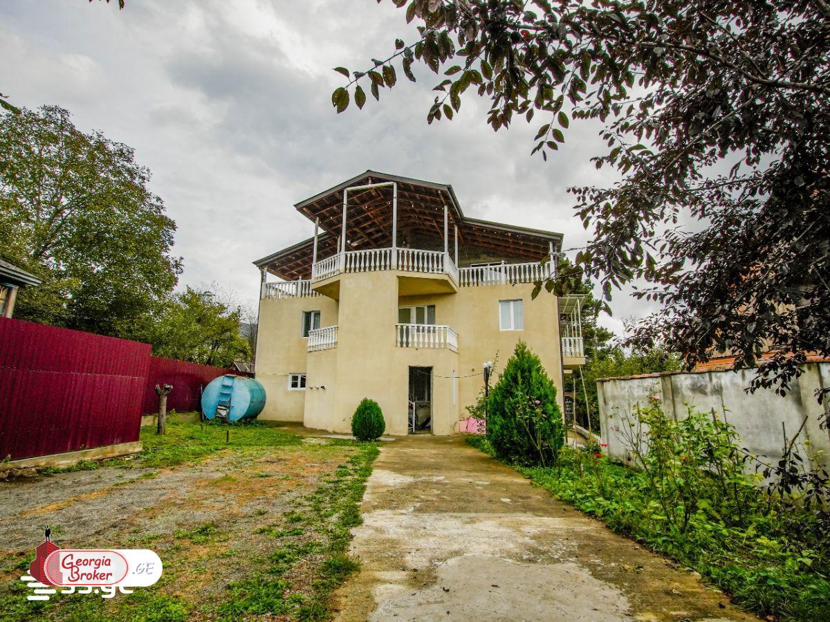 nearly repaired 9-room hotel for sale