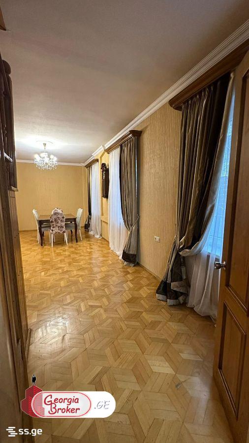 nearly repaired 9-room house for rent