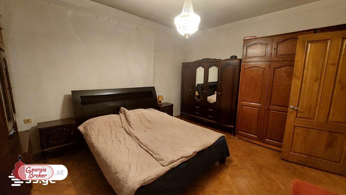 ქირავდება ახალი გარემონტებული 9 ოთახიანი სახლი ისანში