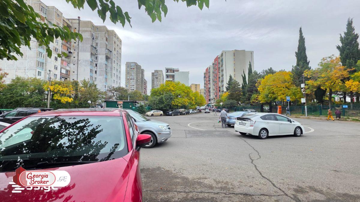 იყიდება ახალი გარემონტებული კომერციული ფართი  საბურთალოზე