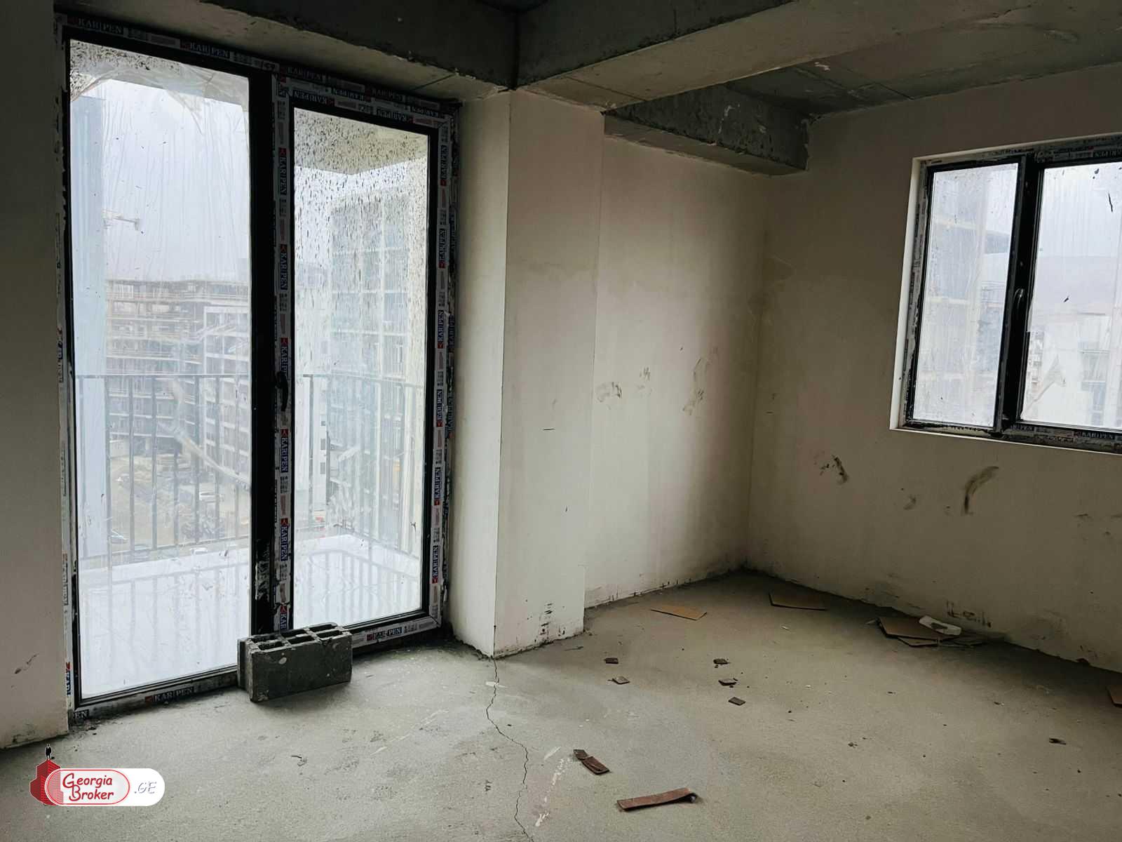 продается квартира с новым ремонтом 3-комнаты