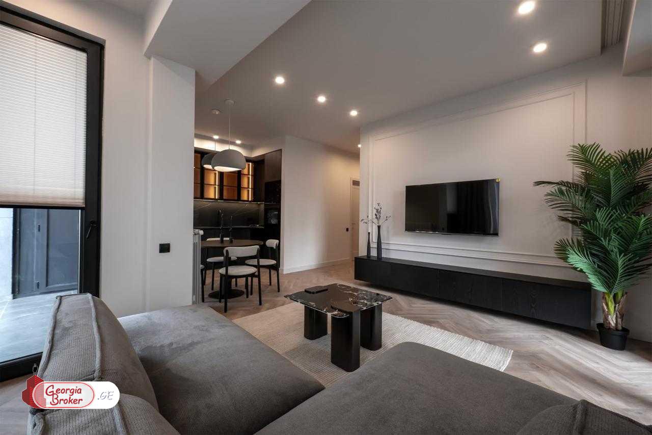 nearly repaired 3-room apartment for sale