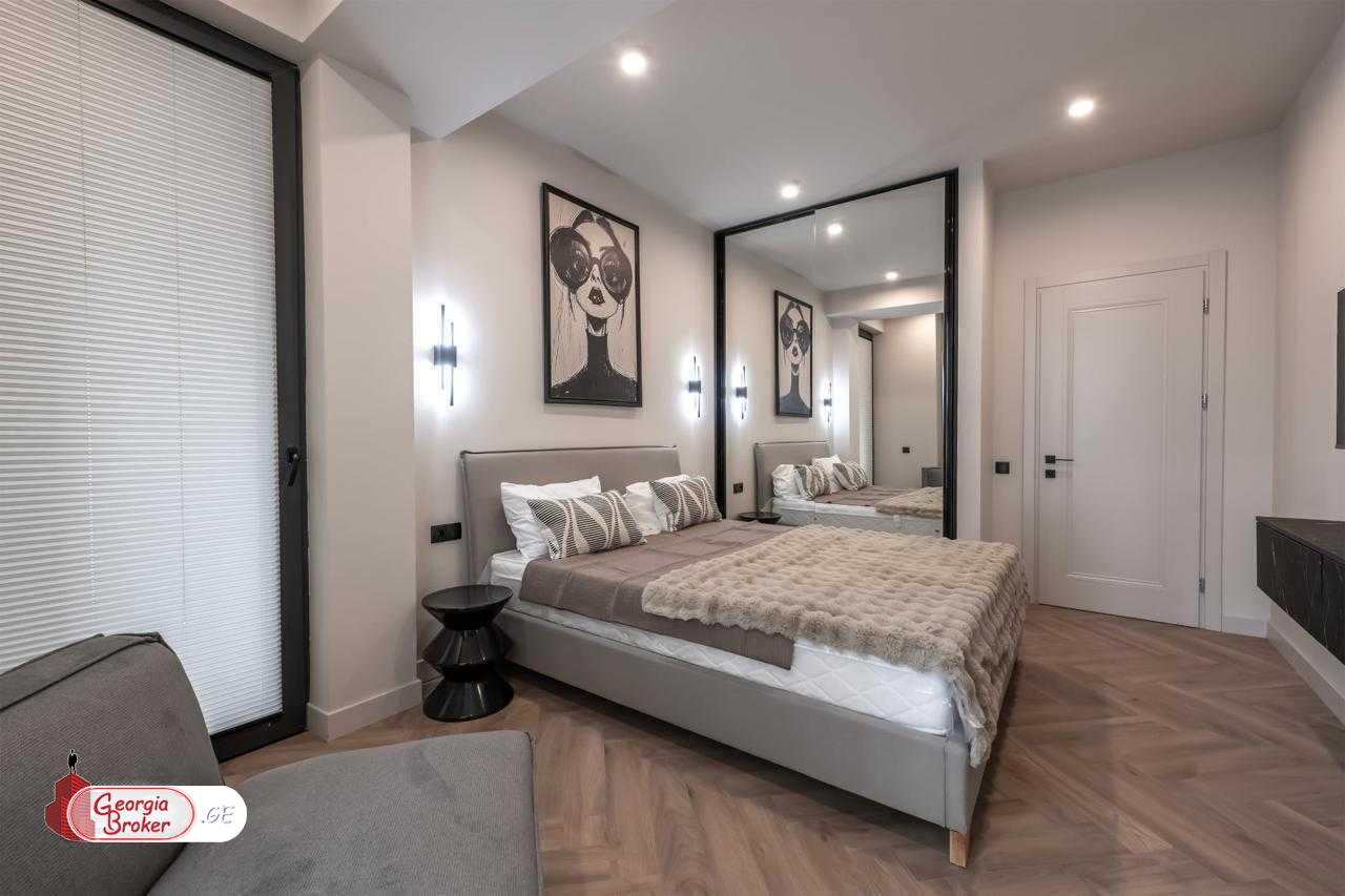 nearly repaired 3-room apartment for sale