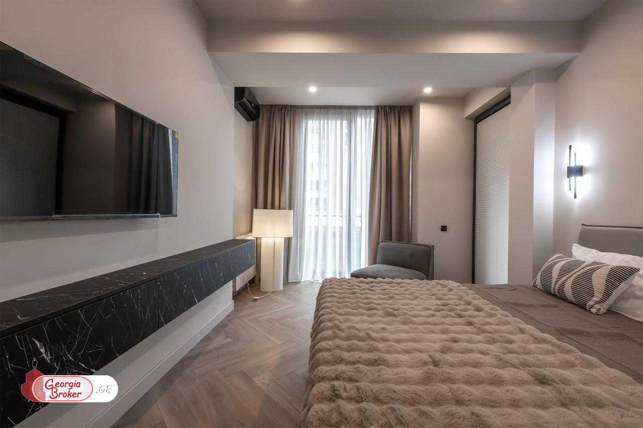 nearly repaired 3-room apartment for sale