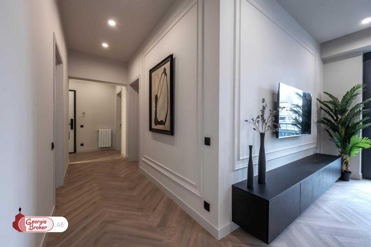 nearly repaired 3-room apartment for sale