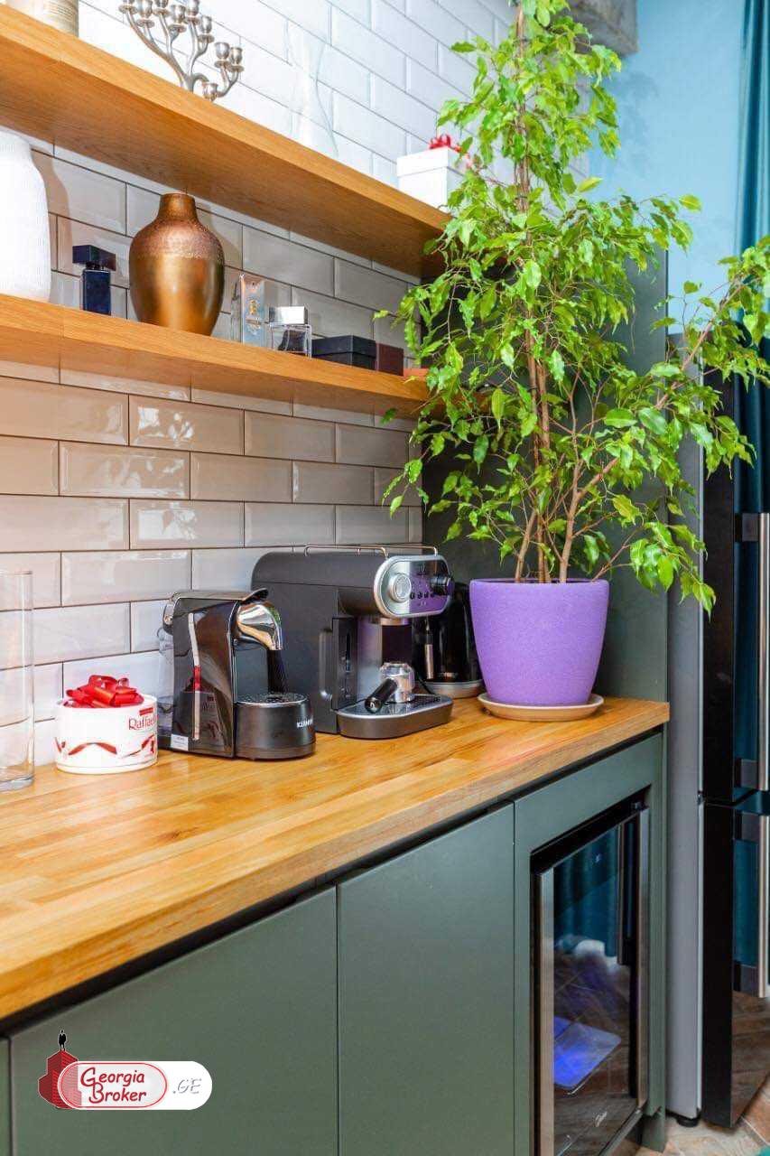 nearly repaired 3-room apartment for sale