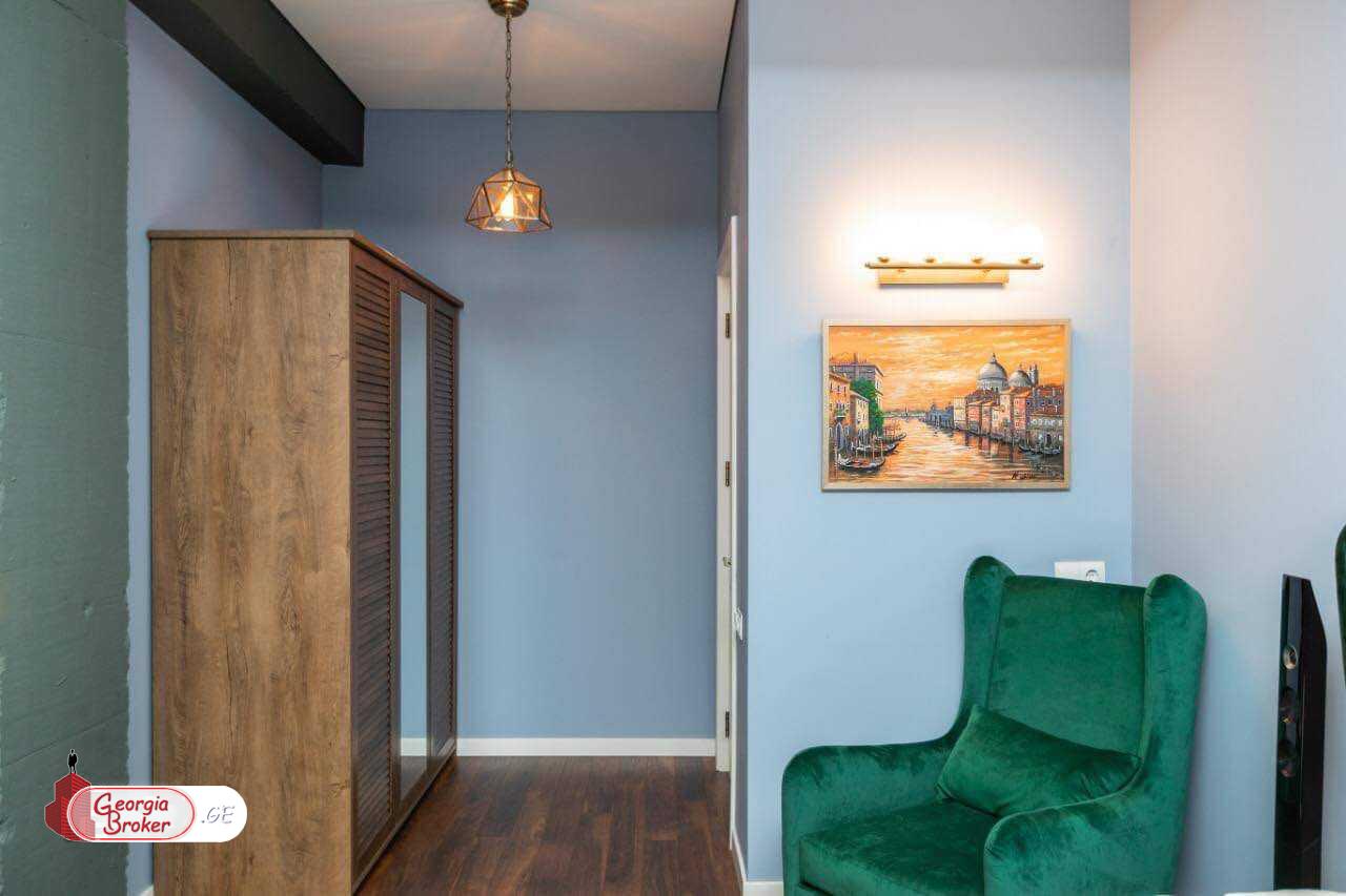 nearly repaired 3-room apartment for sale